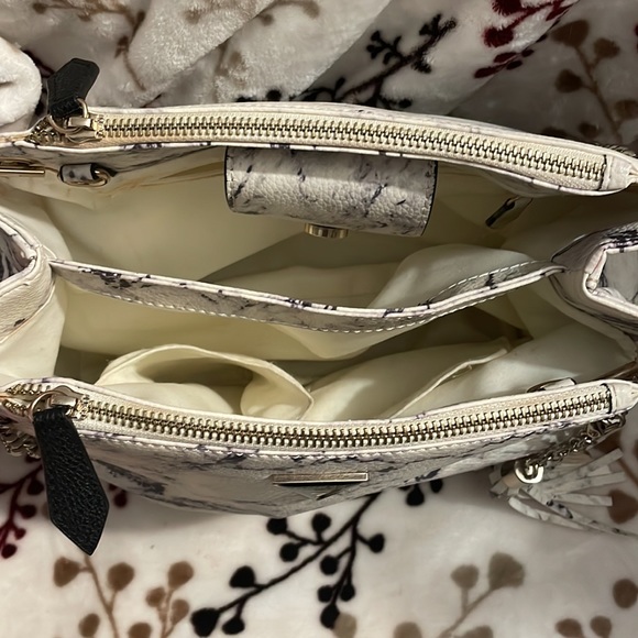 Purse - Picture 4 of 4